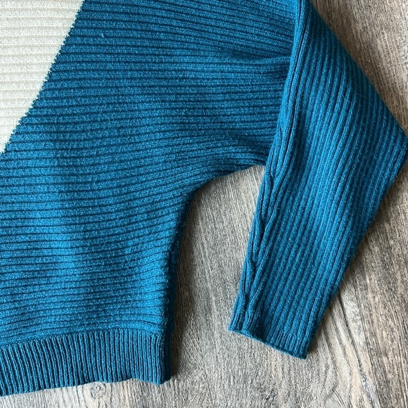 Express Sweater Blue Green Color Block Ribbed Dolman Sleeve Sweater Size Small - Picture 5 of 16